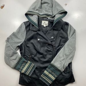 Pattern sleeve leather jacket!